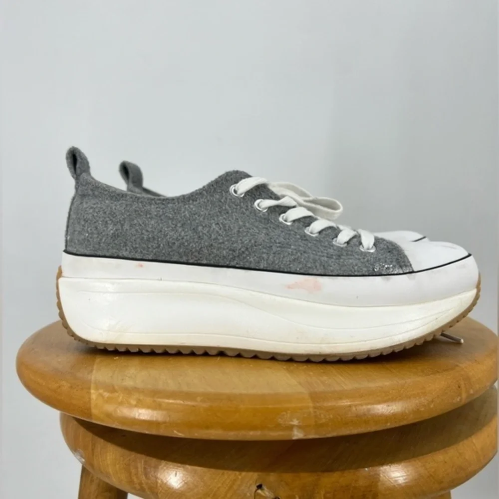 Madden Girl Women's Winner Sneaker 9